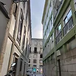 Loft In The Historic Center Of Downtown Порту