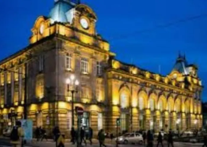 Апартаменты Loft In The Historic Center Of Downtown Порту